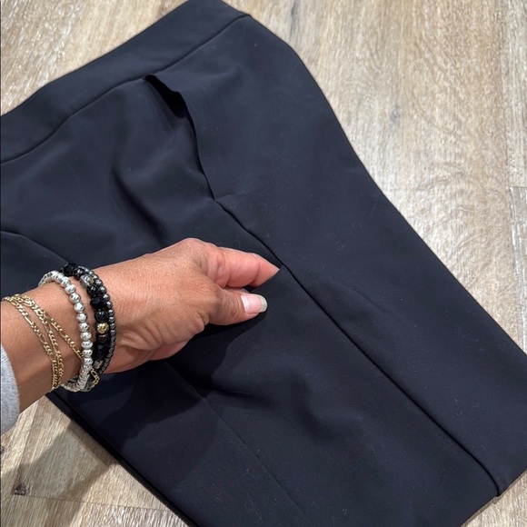 Athleta Size 4 black Cropped Ankle Pants Side Pocket - Picture 7 of 13